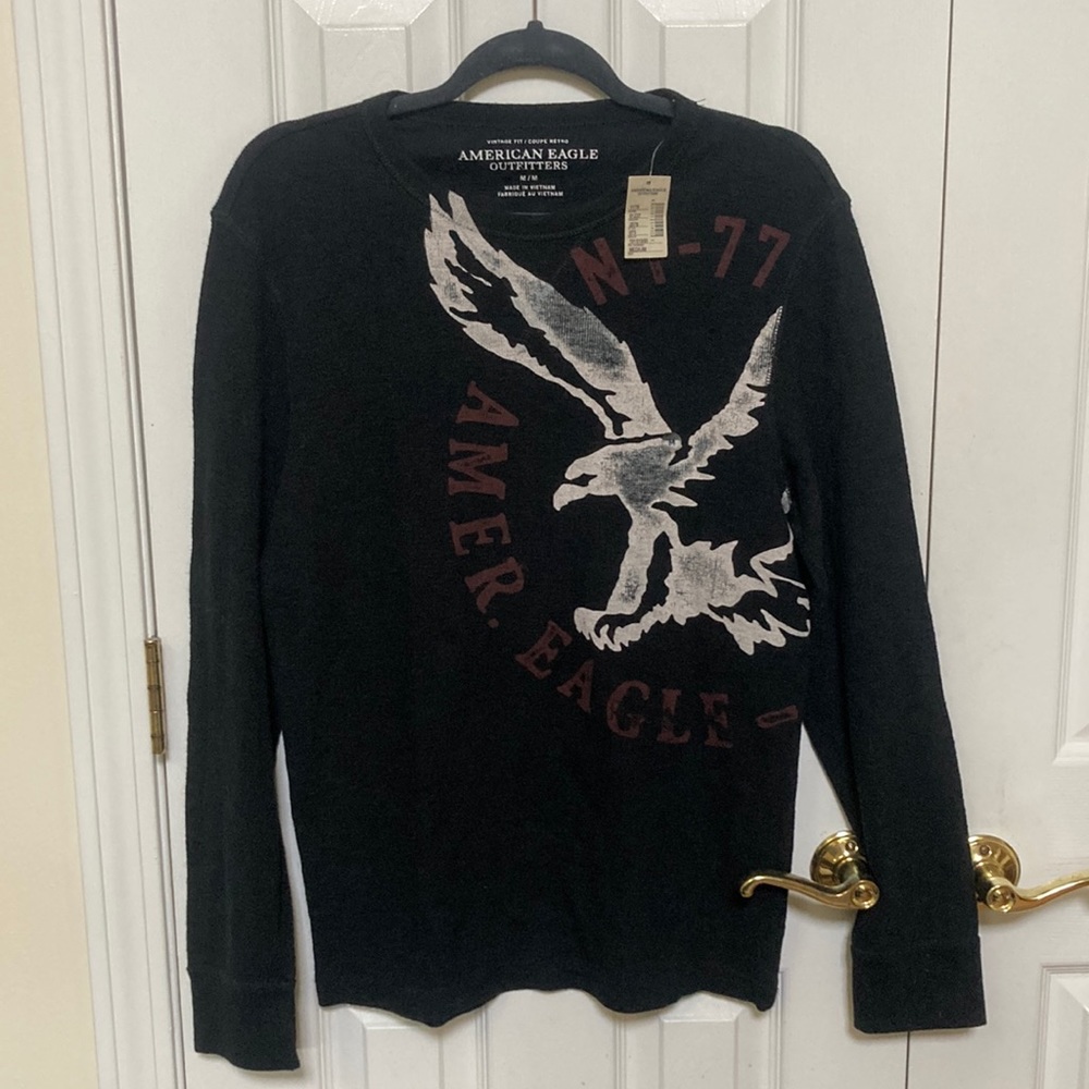 Men’s long sleeve black shirt